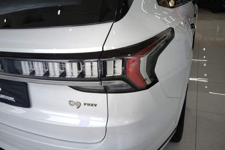 Used Lynk & Co 09 EM-P 2021 2.0T PHEV Ultra Six-Seater Right Rear Taillight
