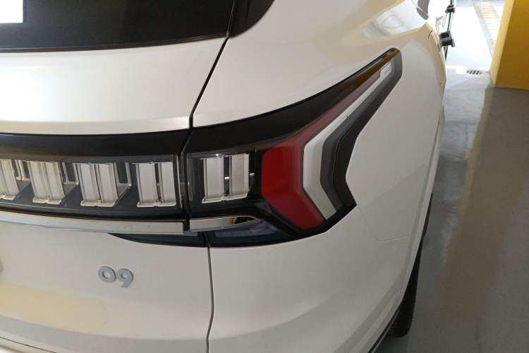 Used Lynk & Co 09 EM-P 2021 2.0T PHEV Halo Seven-Seater Right Rear Taillight