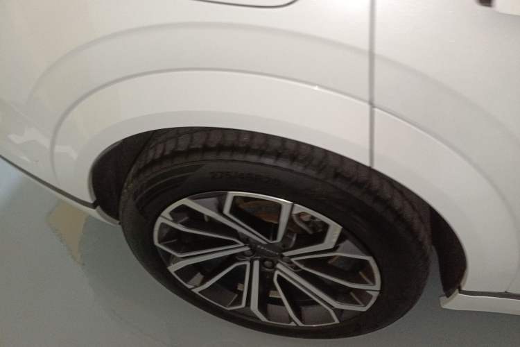Used Lynk & Co 09 EM-P 2021 2.0T PHEV Halo Seven-Seater Right Rear Wheel Hub