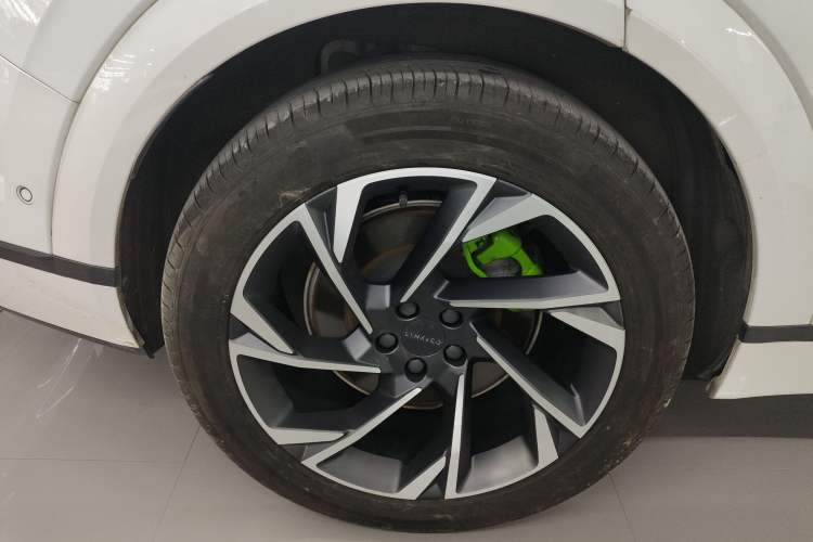 Used Lynk & Co 09 EM-P 2021 2.0T PHEV Halo Six-Seater Right Rear Wheel Hub