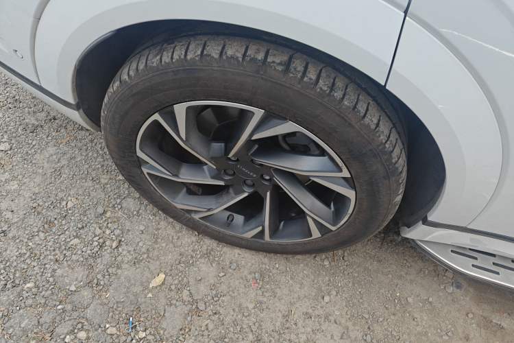 Used Lynk & Co 09 EM-P 2021 2.0T PHEV Halo Seven-Seater Right Rear Wheel Hub