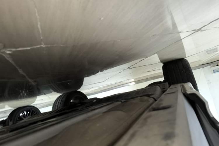 Used Lynk & Co 09 EM-P 2021 2.0T PHEV Ultra Six-Seater Right Side Sill