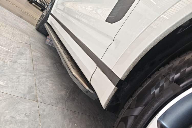Used Lynk & Co 09 EM-P 2021 2.0T PHEV Ultra Six-Seater Right Side Sill