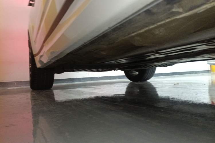 Used Lynk & Co 09 EM-P 2021 2.0T PHEV Halo Seven-Seater Right Side Sill