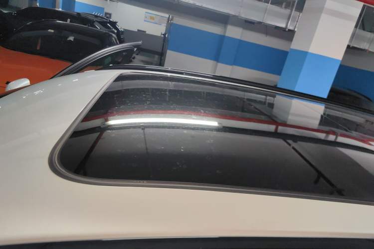 Used Lynk & Co 09 EM-P 2021 2.0T PHEV Halo Six-Seater Roof