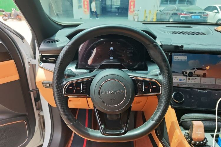 Used Lynk & Co 09 EM-P 2021 2.0T PHEV Halo Six-Seater Steering Wheel