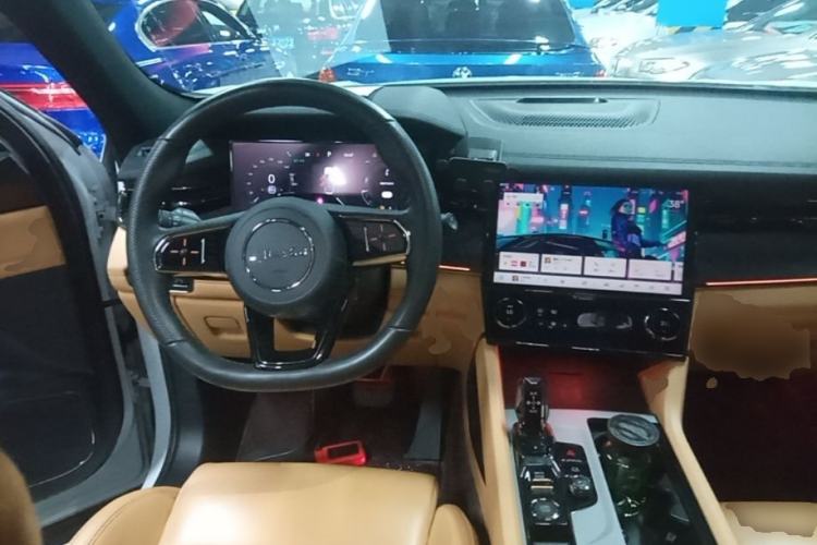 Used Lynk & Co 09 EM-P 2021 2.0T PHEV Halo Seven-Seater Steering Wheel