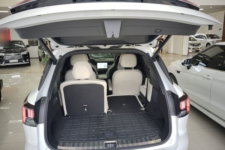 Used Lynk & Co 09 EM-P 2021 2.0T PHEV Ultra Six-Seater Trunk
