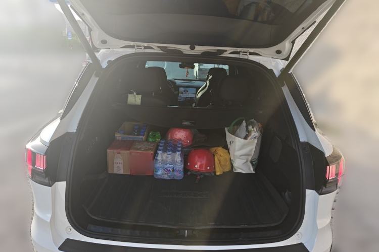 Used Lynk & Co 09 EM-P 2021 2.0T PHEV Halo Six-Seater Trunk