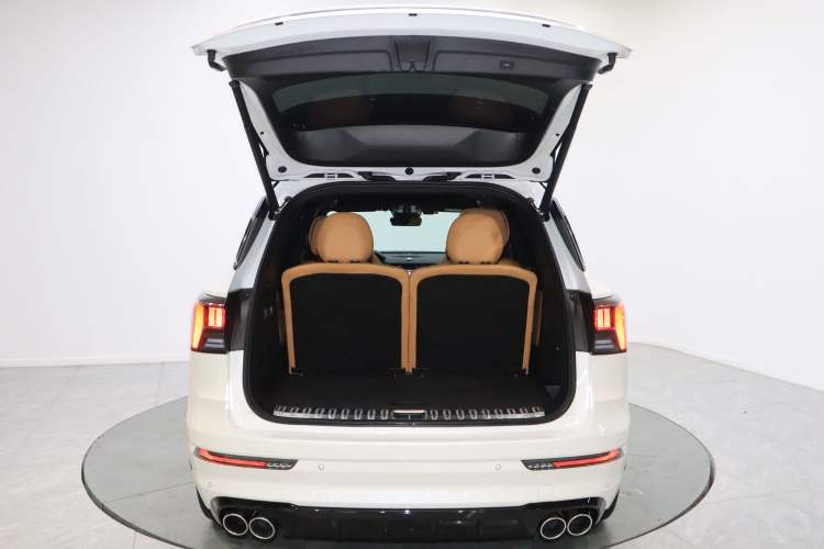 Used Lynk & Co 09 EM-P 2021 2.0T PHEV Halo Six-Seater Trunk