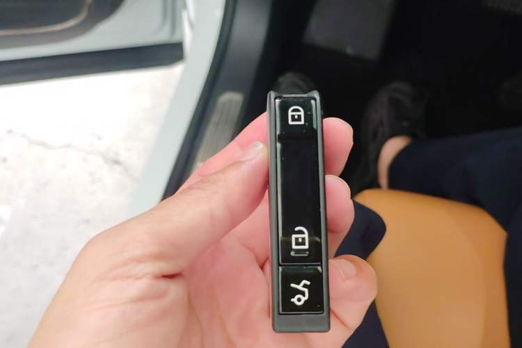 Used Lynk & Co 09 EM-P 2021 2.0T PHEV Halo Six-Seater Vehicle Key