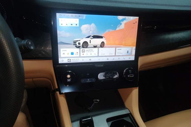 Used Lynk & Co 09 EM-P 2021 2.0T PHEV Halo Six-Seater Audio And AC Panel