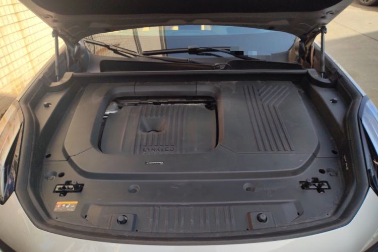 Used Lynk & Co 09 EM-P 2021 2.0T PHEV Ultra Six-Seater Engine Bay