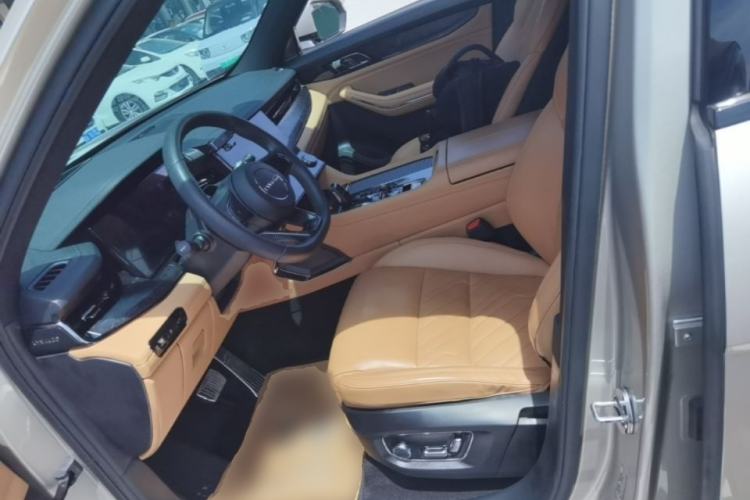 Used Lynk & Co 09 EM-P 2021 2.0T PHEV Halo Six-Seater Left Front Seat