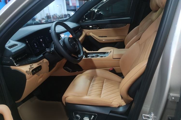 Used Lynk & Co 09 EM-P 2021 2.0T PHEV Halo Six-Seater Left Front Seat
