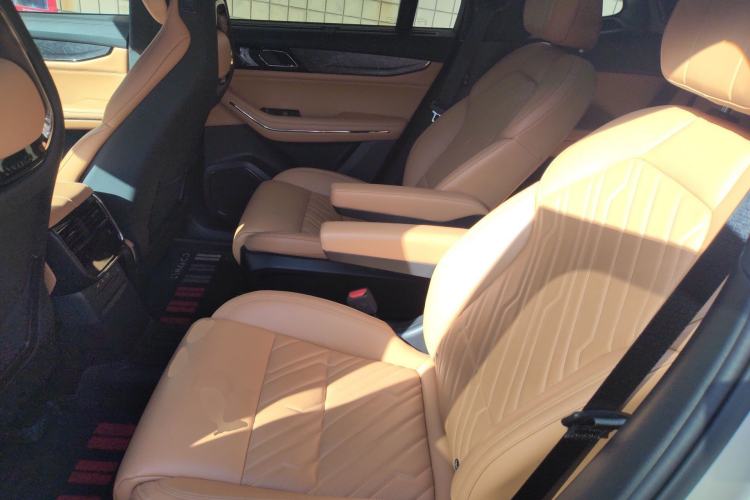 Used Lynk & Co 09 EM-P 2021 2.0T PHEV Ultra Six-Seater Left Rear Seat