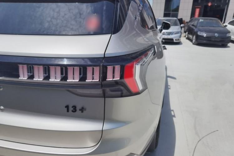 Used Lynk & Co 09 EM-P 2021 2.0T PHEV Halo Six-Seater Right Rear Taillight