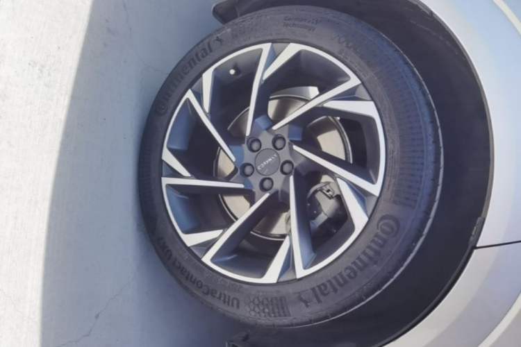 Used Lynk & Co 09 EM-P 2021 2.0T PHEV Halo Six-Seater Right Rear Wheel Hub