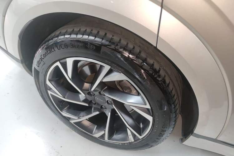 Used Lynk & Co 09 EM-P 2021 2.0T PHEV Halo Six-Seater Right Rear Wheel Hub