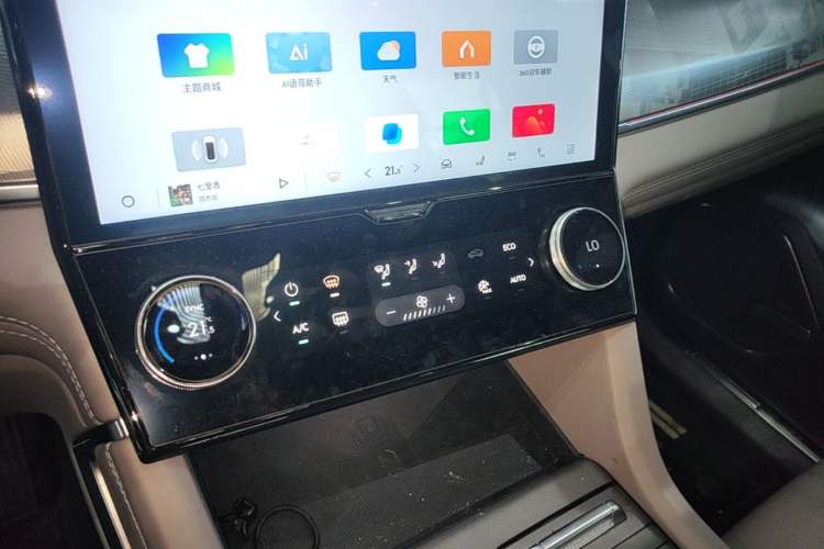 Used Lynk & Co 09 EM-P 2023 2.0TD EM-P Long-Range Version PM Six-Seater Audio And AC Panel