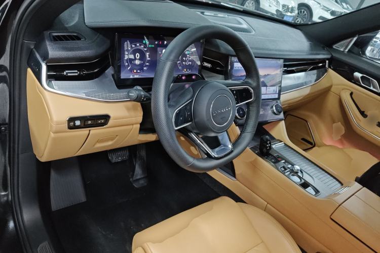 Used Lynk & Co 09 EM-P 2023 2.0TD EM-P Four-Wheel Drive Asian Games Executive Edition Five Seats Center Console
