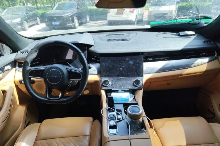 Used Lynk & Co 09 EM-P 2023 2.0TD EM-P Four-Wheel Drive Asian Games Executive Edition Five Seats Center Console
