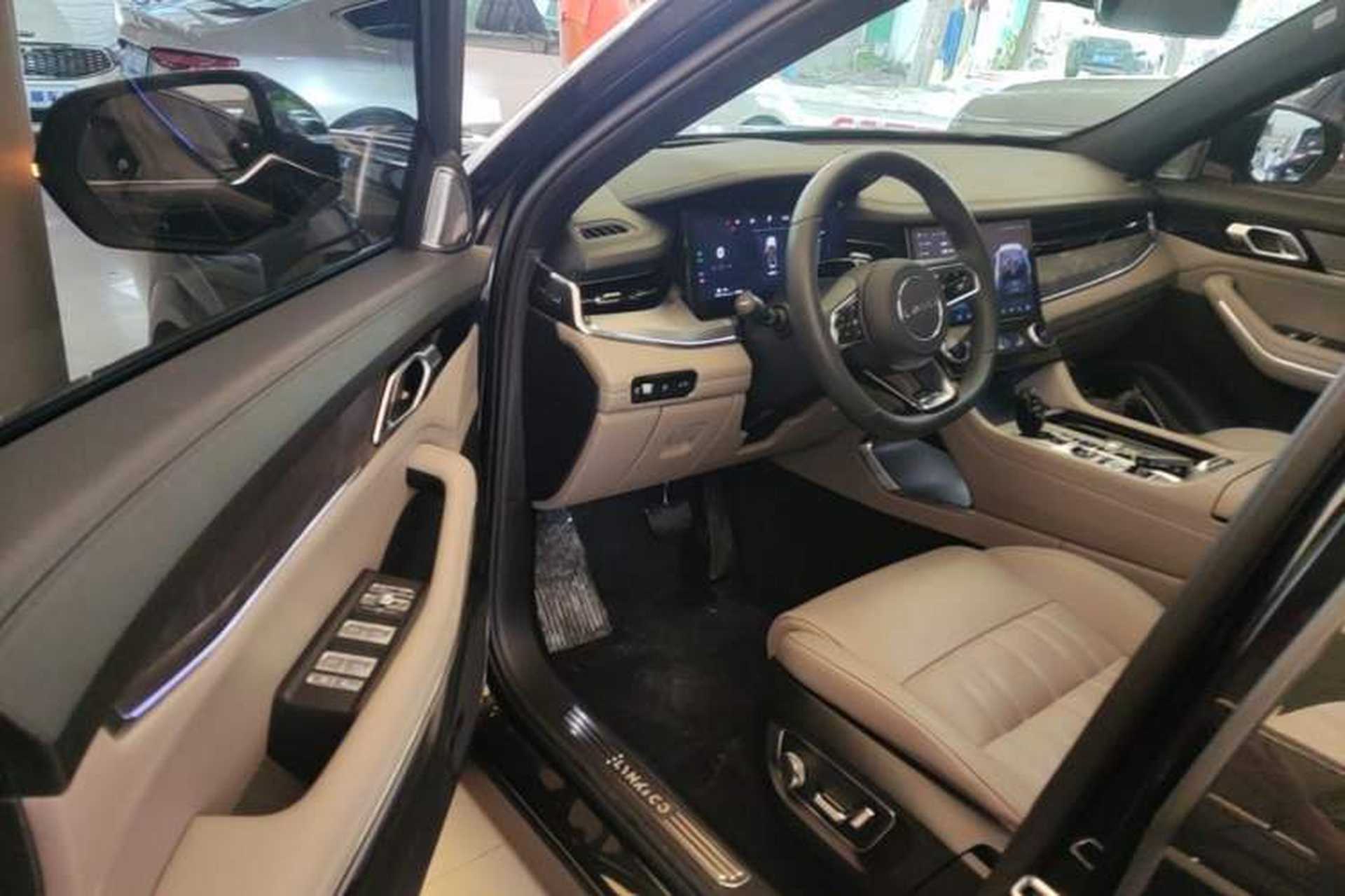 Used Lynk & Co 09 EM-P 2023 2.0TD EM-P Long-Range Version PM 7-Seater Driver Seat