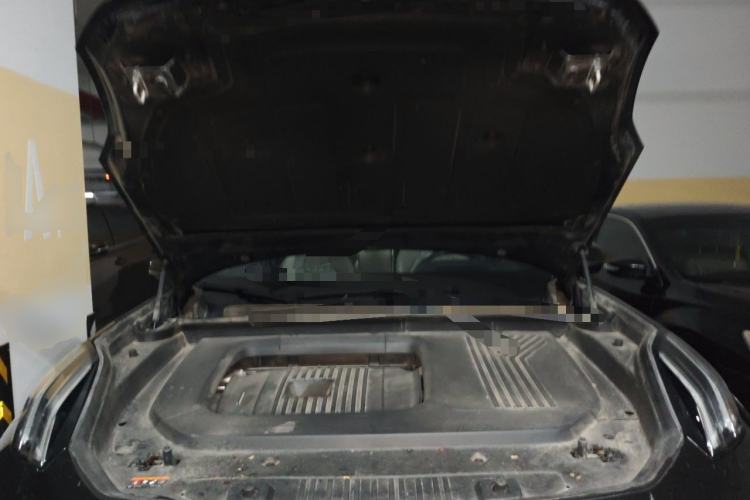 Used Lynk & Co 09 EM-P 2023 2.0TD EM-P Long-Range Version PM 7-Seater Engine Bay
