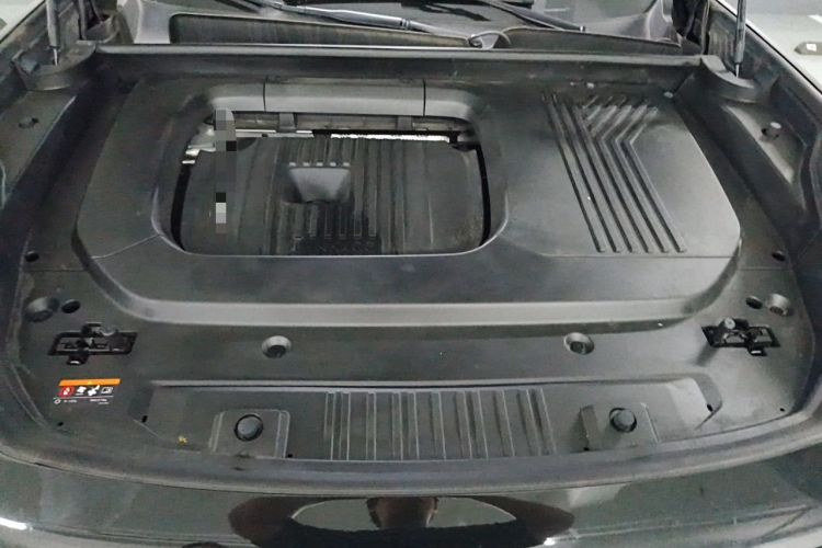 Used Lynk & Co 09 EM-P 2023 2.0TD EM-P Long-Range Version PM Six-Seater Engine Bay