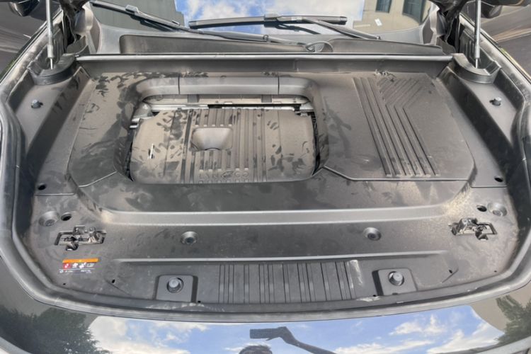 Used Lynk & Co 09 EM-P 2023 2.0TD EM-P Long-Range Version PM 7-Seater Engine Bay