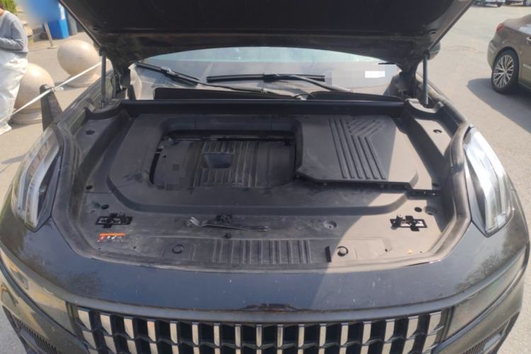 Used Lynk & Co 09 EM-P 2023 2.0TD EM-P Long-Range Version PM 7-Seater Engine Bay