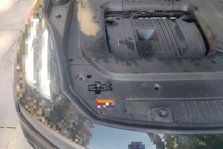 Used Lynk & Co 09 EM-P 2023 2.0TD EM-P Long-Range Version PM 7-Seater Engine Bay Right