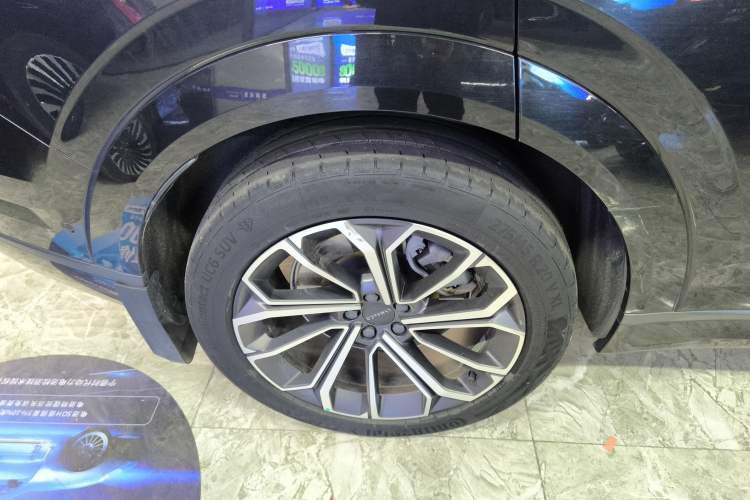 Used Lynk & Co 09 EM-P 2023 2.0TD EM-P Long-Range Version PM Six-Seater Exterior 8