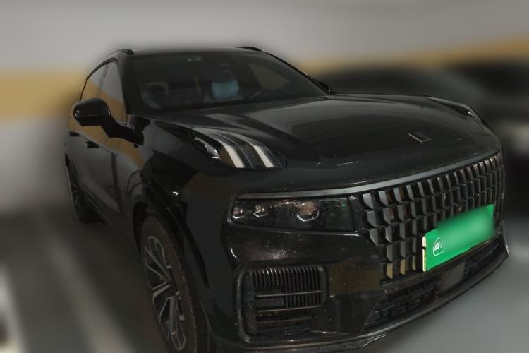 Used Lynk & Co 09 EM-P 2023 2.0TD EM-P Long-Range Version PM 7-Seater Front Right 45 Deg