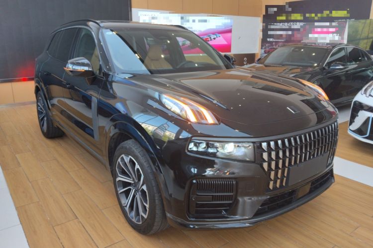 Used Lynk & Co 09 EM-P 2023 2.0TD EM-P Long-Range Version PM 7-Seater Front Right 45 Deg