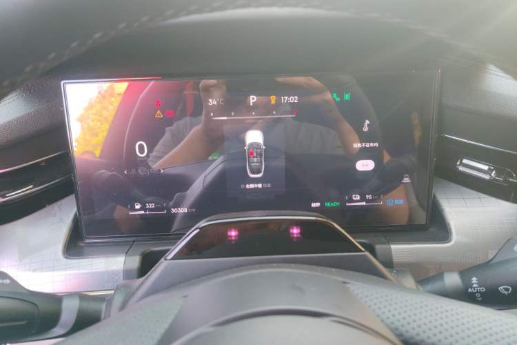 Used Lynk & Co 09 EM-P 2023 2.0TD EM-P Long-Range Version PM 7-Seater Instrument Cluster
