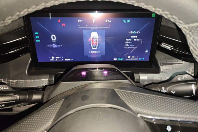 Used Lynk & Co 09 EM-P 2023 2.0TD EM-P Long-Range Version PM 7-Seater Instrument Cluster