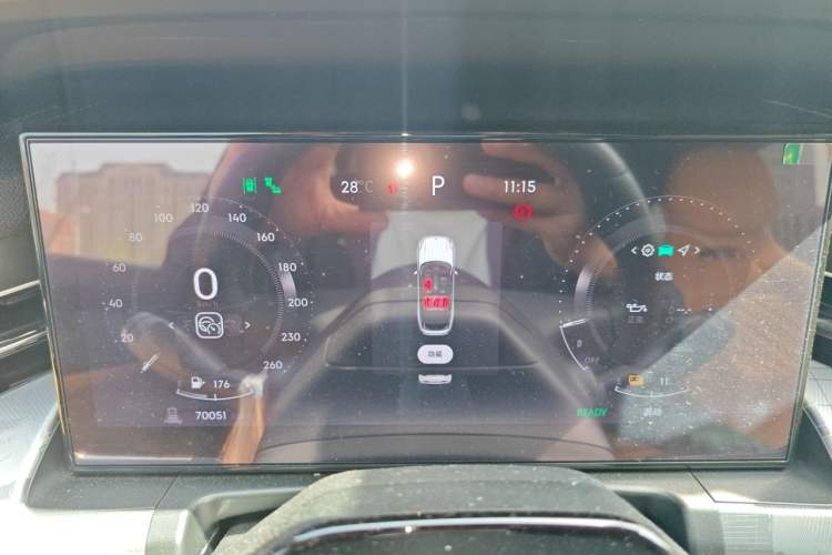 Used Lynk & Co 09 EM-P 2023 2.0TD EM-P Four-Wheel Drive Asian Games Executive Edition Five Seats Instrument Cluster