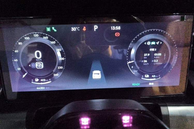 Used Lynk & Co 09 EM-P 2023 2.0TD EM-P Four-Wheel Drive Asian Games Executive Edition Five Seats Instrument Cluster