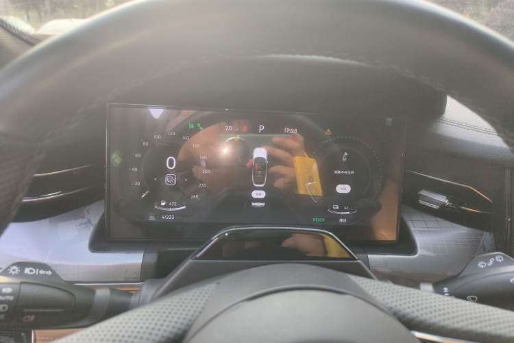 Used Lynk & Co 09 EM-P 2023 2.0TD EM-P Four-Wheel Drive Asian Games Executive Edition Five Seats Instrument Cluster