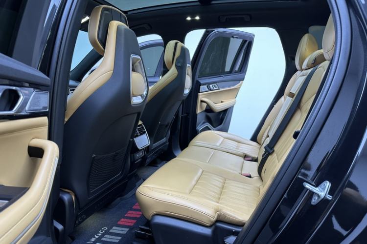 Used Lynk & Co 09 EM-P 2023 2.0TD EM-P Long-Range Version PM 7-Seater Interior 2