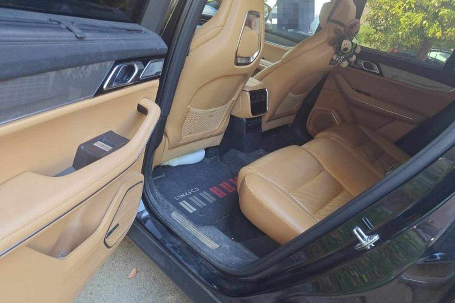 Used Lynk & Co 09 EM-P 2023 2.0TD EM-P Four-Wheel Drive Asian Games Executive Edition Five Seats Interior 4