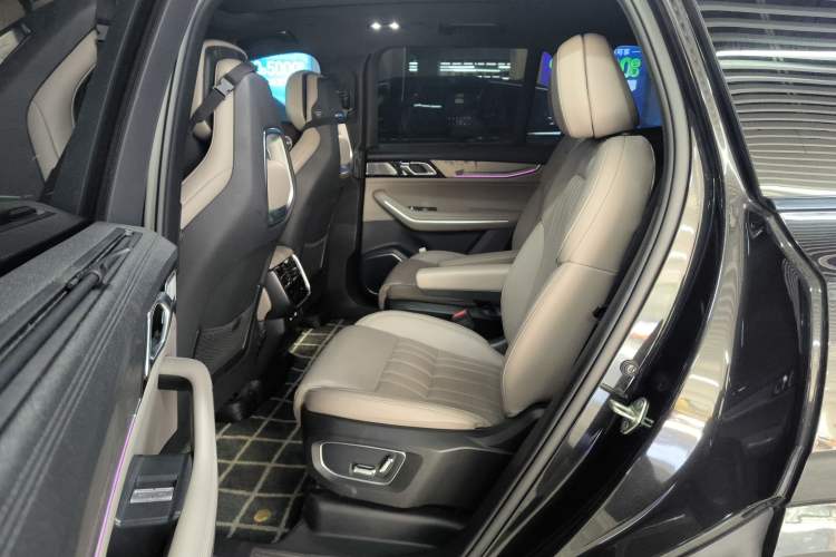 Used Lynk & Co 09 EM-P 2023 2.0TD EM-P Long-Range Version PM Six-Seater Interior 4