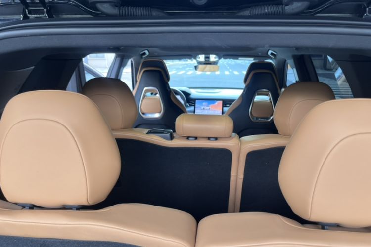 Used Lynk & Co 09 EM-P 2023 2.0TD EM-P Long-Range Version PM 7-Seater Interior 7