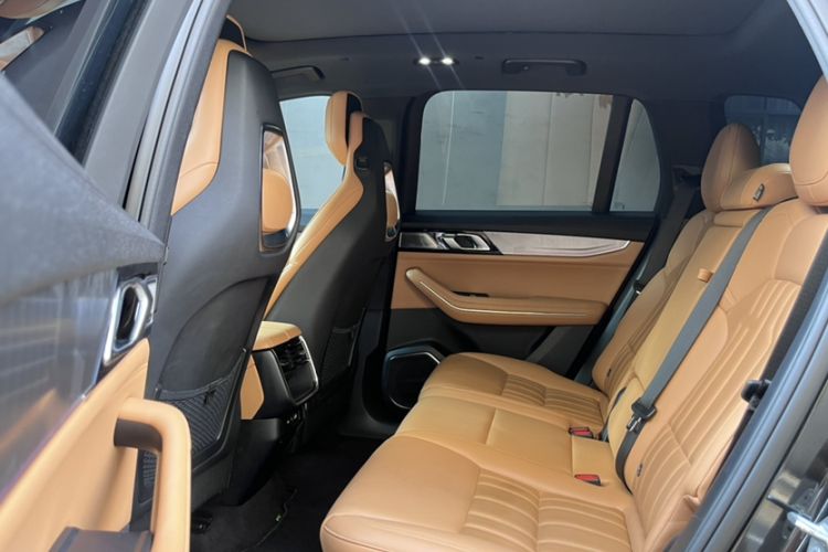 Used Lynk & Co 09 EM-P 2023 2.0TD EM-P Long-Range Version PM 7-Seater Interior 8