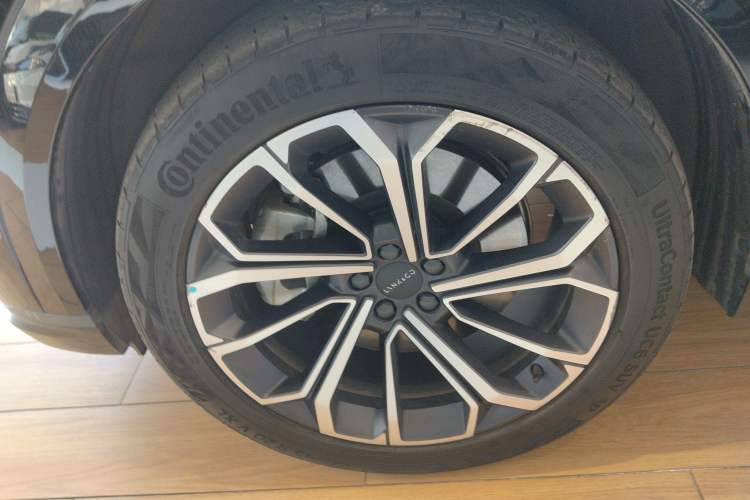 Used Lynk & Co 09 EM-P 2023 2.0TD EM-P Long-Range Version PM 7-Seater Left Front Wheel Hub