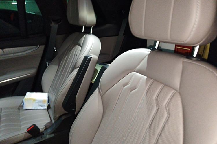 Used Lynk & Co 09 EM-P 2023 2.0TD EM-P Long-Range Version PM Six-Seater Left Rear Seat