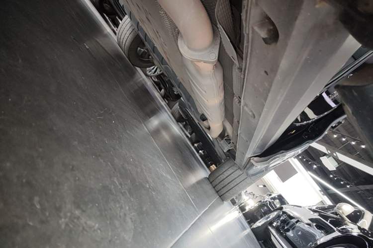 Used Lynk & Co 09 EM-P 2023 2.0TD EM-P Long-Range Version PM Six-Seater Left Side Sill