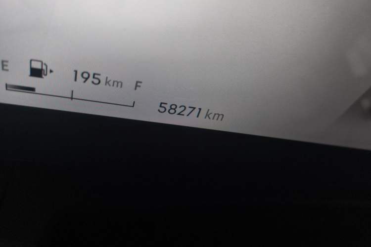 Used Lynk & Co 09 EM-P 2023 2.0TD EM-P Long-Range Version PM Six-Seater Odometer Close Up