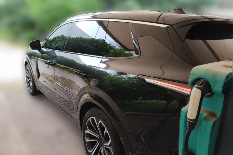 Used Lynk & Co 09 EM-P 2023 2.0TD EM-P Four-Wheel Drive Asian Games Executive Edition Five Seats Rear Left 45 Deg